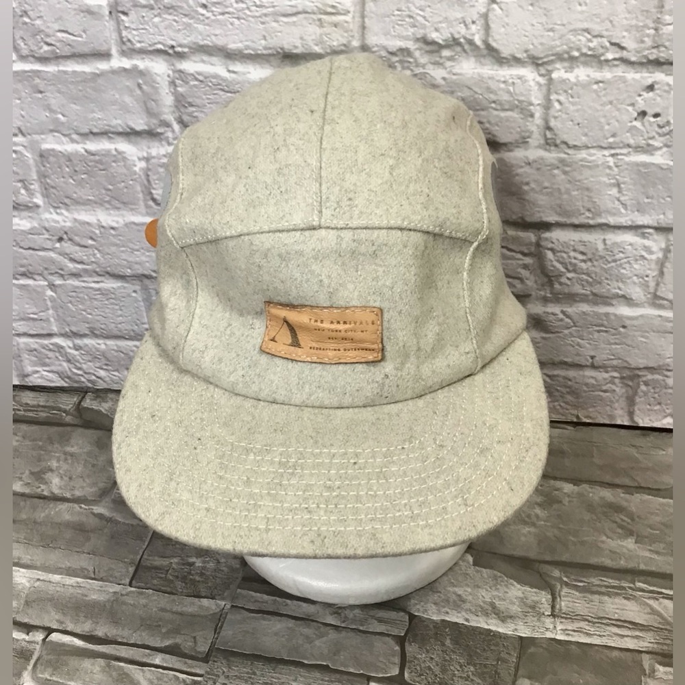 The Arrivals Wool Gray Adjustable Leather Buckel Cap Hat (M217)